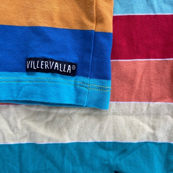 Two Viller Valla t-shirts - size 146cm - Picture 3 of 3